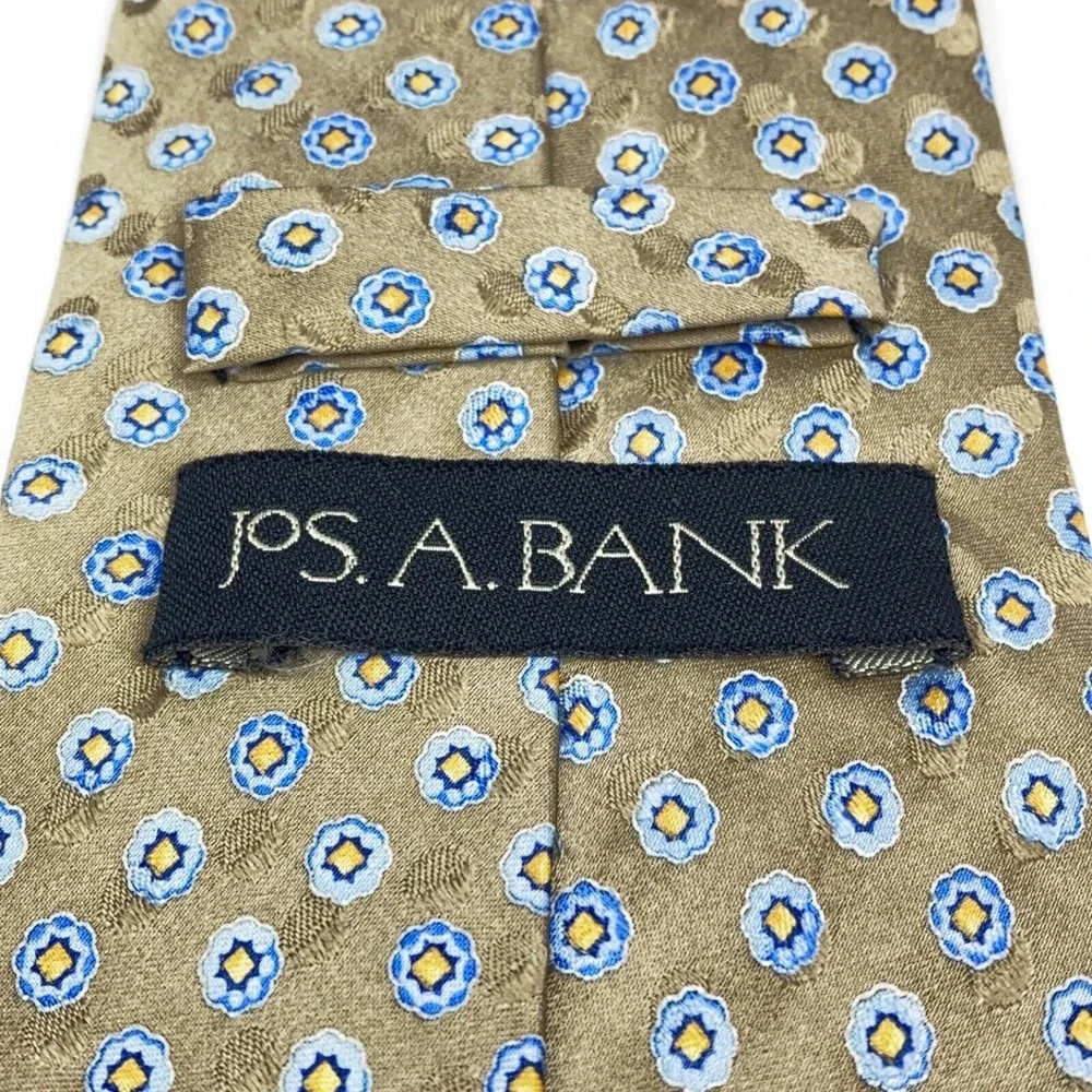 JOS A BANK Tie Grayish Beige Blue Yellow Floral 100% Silk Hand-sewn Necktie 59
